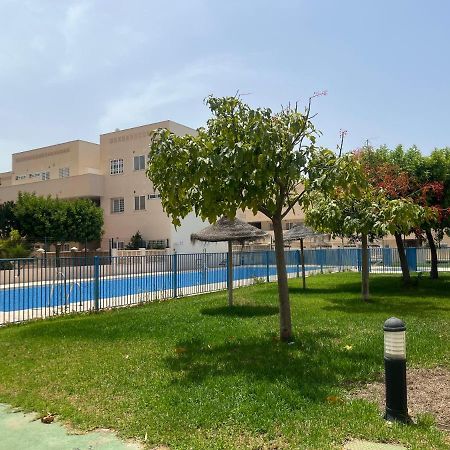 Toyo Golf Apartment Almeria Bagian luar foto