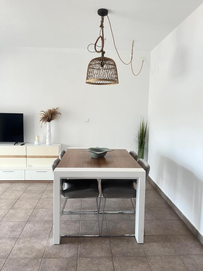Toyo Golf Apartment Almeria Bagian luar foto